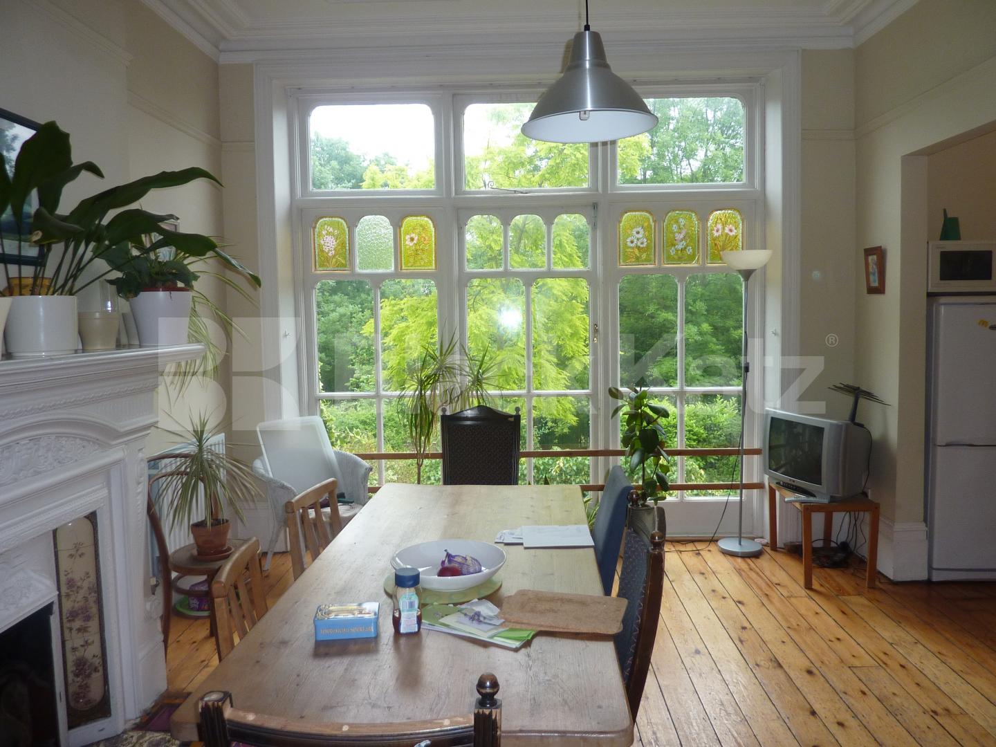 			MUST SEE !!!, 4 Bedroom, 1 bath, 1 reception Flat			 Stapleton Hall Road, FINSBURY PARK N4